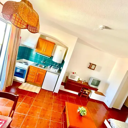 Apartment T1, Da Oura *