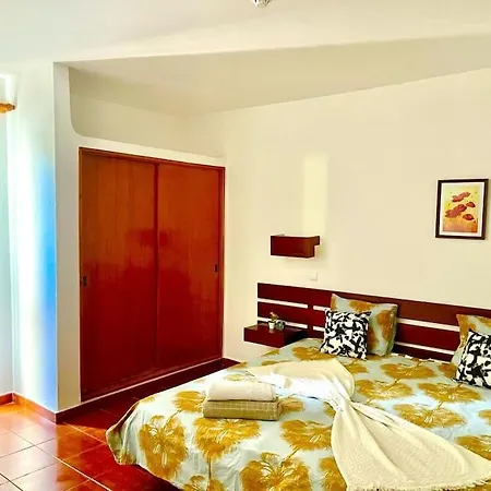 Apartment T1, Da Oura *